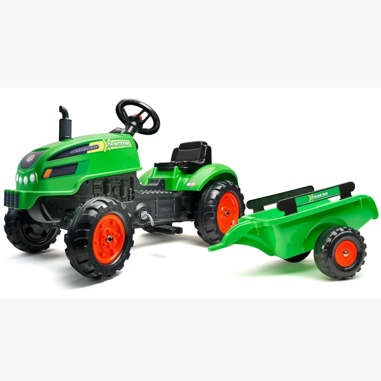 Detal kół traktorka X Tractor FALK — mocowania osi i bieżnik kół na zielonym pojeździe dobrze widoczne
