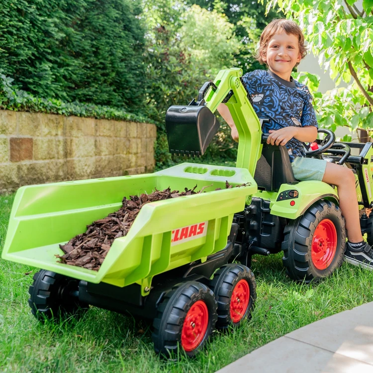 Tylne ujęcie traktora Claas Axos 330 FALK z widocznym zaczepem przyczepy i elementami montażowymi