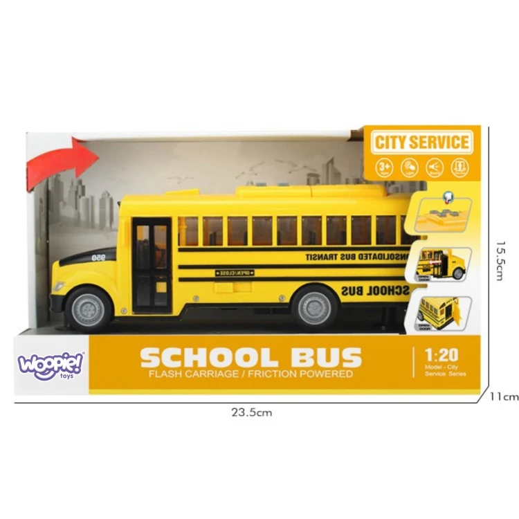 Autobus WOOPIE w akcji na dywanie — model w ruchu pokazujący realistyczne zestawienie kół