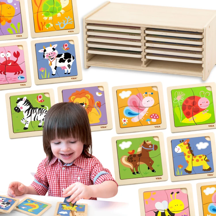 VIGA Puzzle drewniane 12 plansz po 4 puzzle w stojaku — widok całego zestawu z kolorowymi ułożonymi planszami