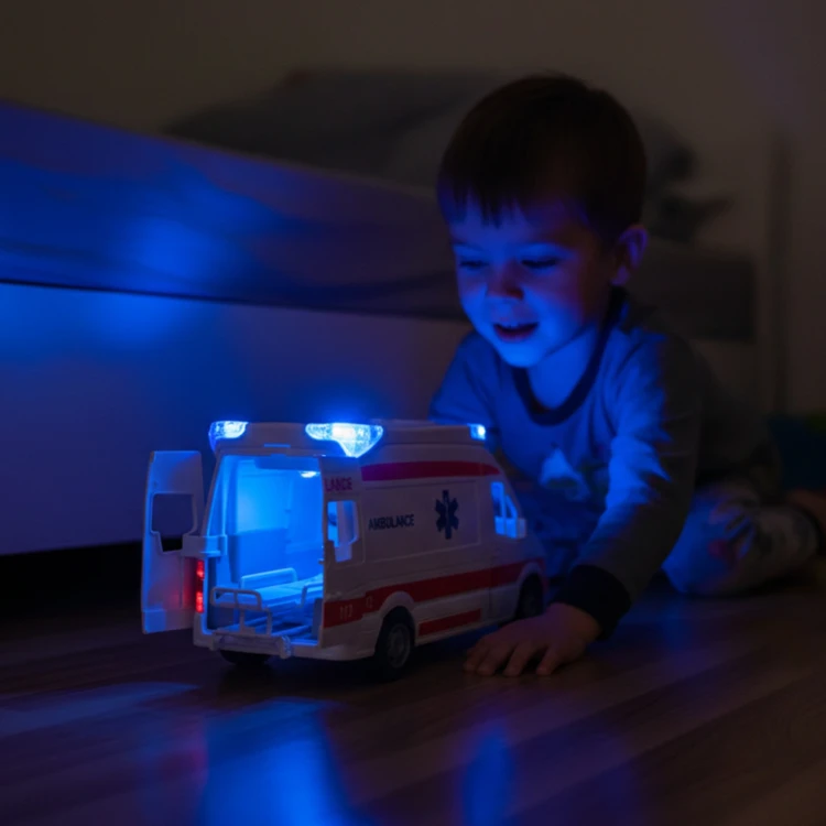 Wnętrze ambulansu WOOPIE z widocznymi noszami i miejscem na sprzęt medyczny, ujęcie z góry