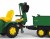 Koparka RollyBackhoe John Deere w ogrodzie — zabawa w piaskownicy, ramię uniesione i łyżka w akcji