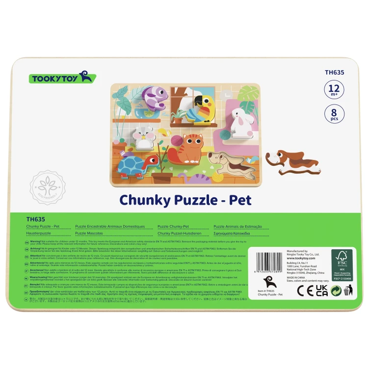 Elementy rozłożone wokół pudełka — sorter kształtów i drewniane figurki TOOKY TOY gotowe do zabawy