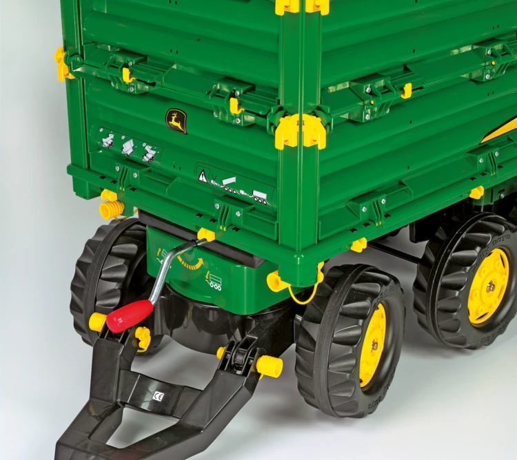 Zbliżenie zaczepu przyczepy Rolly Multi — system mocowania do ciągnika