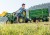 Tylny widok przyczepy Rolly Multi John Deere — odblaski, tylna klapa i mocowanie kół