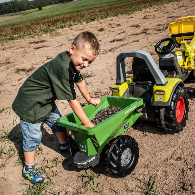 Tył siewnika rollyStreumax Rolly Toys — uchwyt rewizyjny i dostęp do komory zasypowej widoczny z bliska.