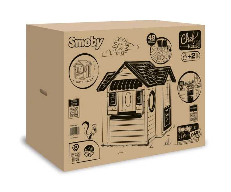 Perspektywa 3/4 domku Smoby — przód i bok z widocznym układem wnętrza oraz elementami do zabawy