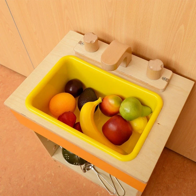 Zestaw owoców MASTERKIDZ 10 elementów — różnorodne kształty i kolory ustawione obok siebie