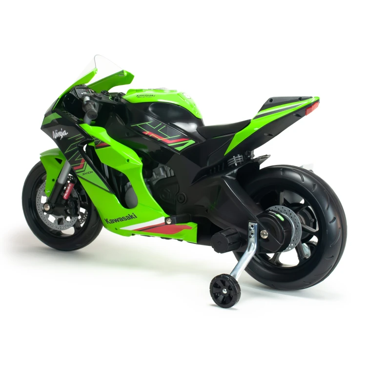 Zbliżenie na napis Kawasaki Ninja na owiewce motocykla INJUSA — widoczna grafika i kolorystyka lakieru