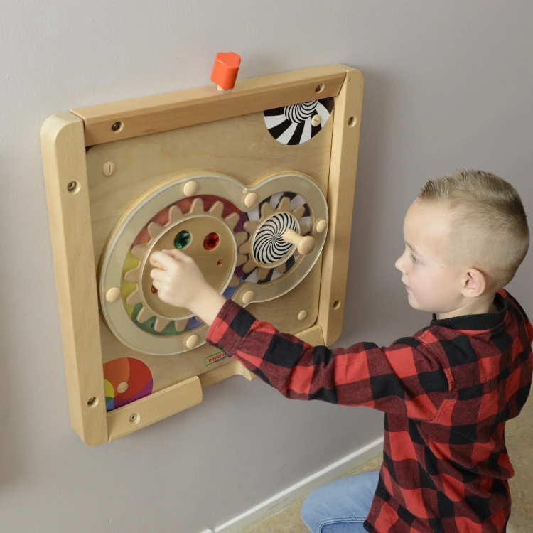 Tył tablicy MASTERKIDZ — widoczna konstrukcja, mocowania oraz sposób montażu na panelu