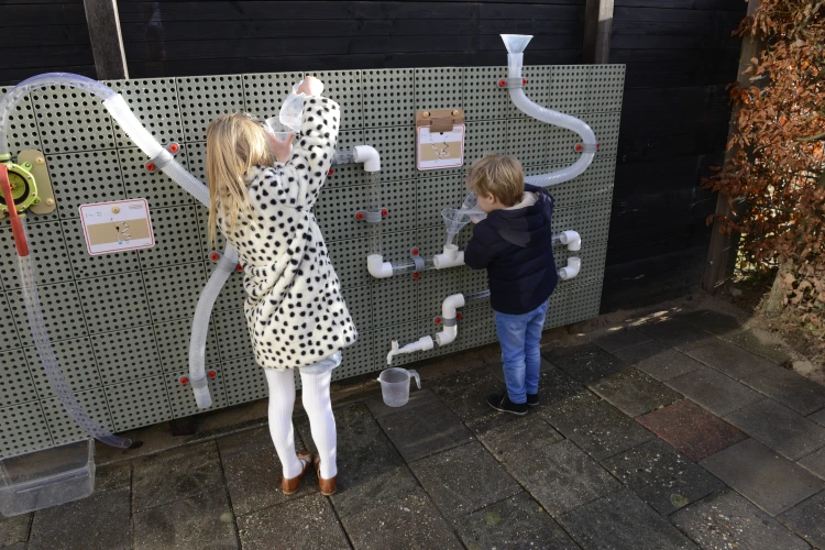 Panel Montażowy 120x80 cm — tył tablicy MASTERKIDZ z widocznym miejscem montażowym i przygotowaniem pod instalację
