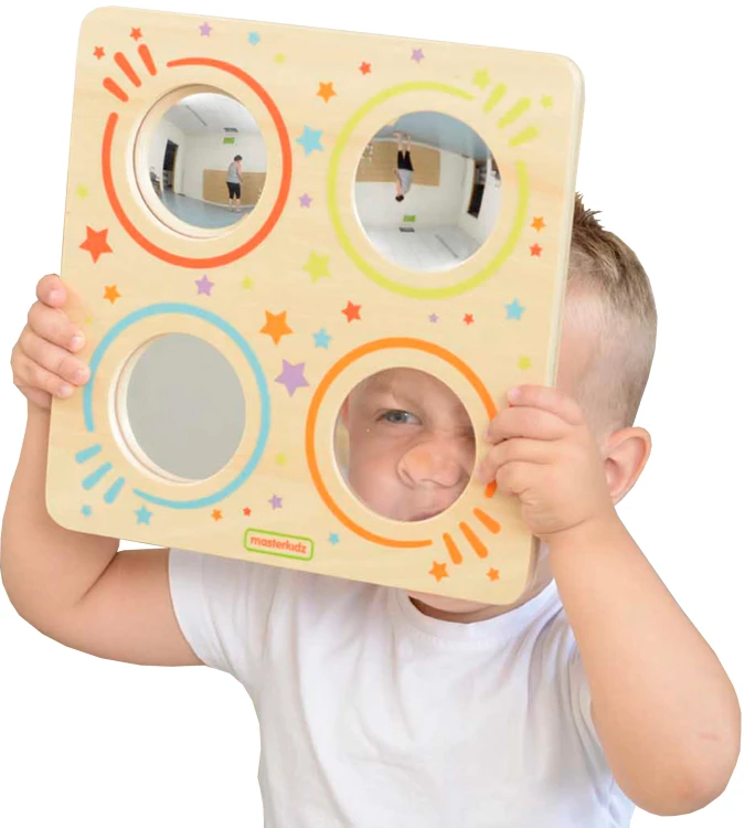 Cała powierzchnia sensorycznej tablicy MASTERKIDZ - rozmieszczenie luster, soczewek i elementów manipulacyjnych