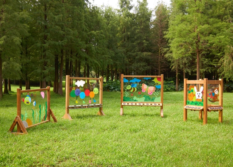 Kubeczki dołączone do tablicy MASTERKIDZ — zestaw pojemniczków ułatwiających organizację farb i czyszczenie
