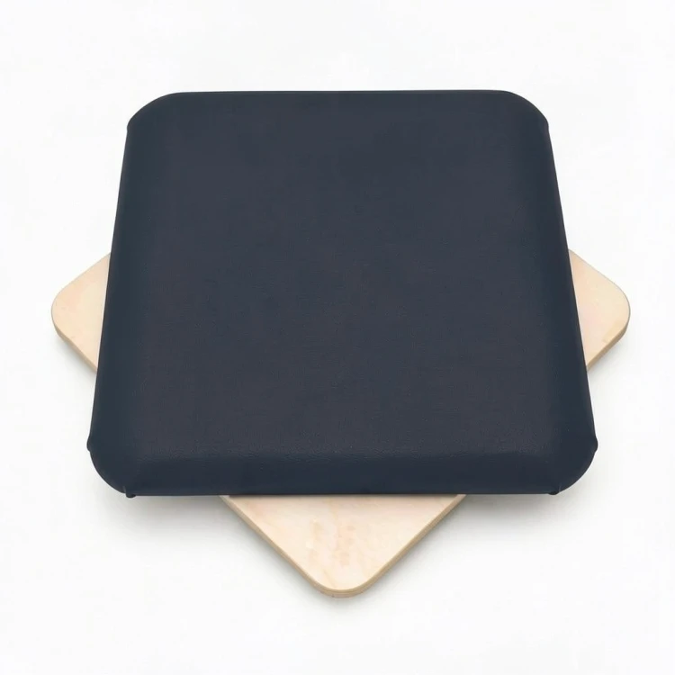 Widok boku deski rotacyjnej 45 × 45 cm pokazujący wysokość ok. 10–11 cm oraz stabilną podstawę