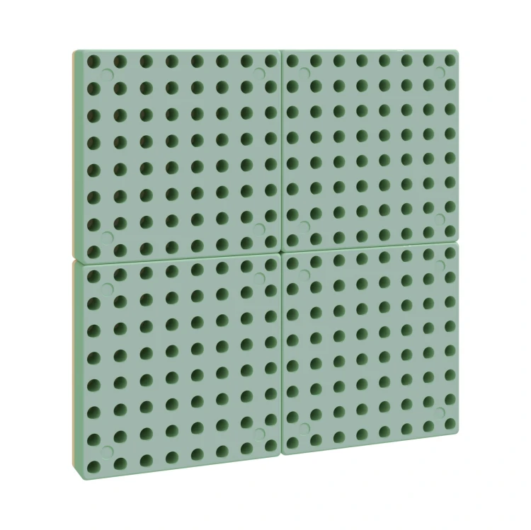Dziecko w interakcji z panelem MASTERKIDZ 55 — sensoryczna zabawa na tablicy manipulacyjnej 40×40 cm