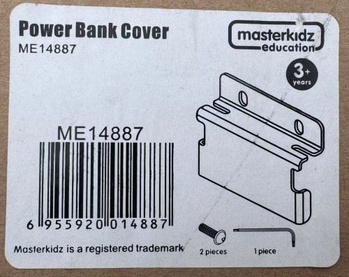 Osłonka na baterię MASTERKIDZ — zbliżenie na mocowanie i otwory montażowe, pokaz materiału i kształtu