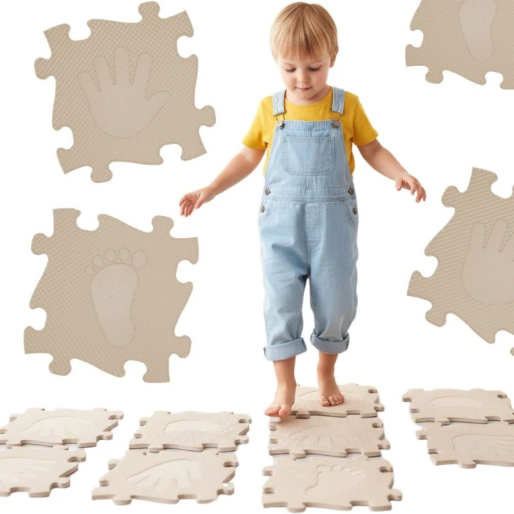 WOOPIE Mata Sensoryczna Ortopedyczna Puzzle 16 el. w kolorze beżowym — widok z góry pokazujący całą matę