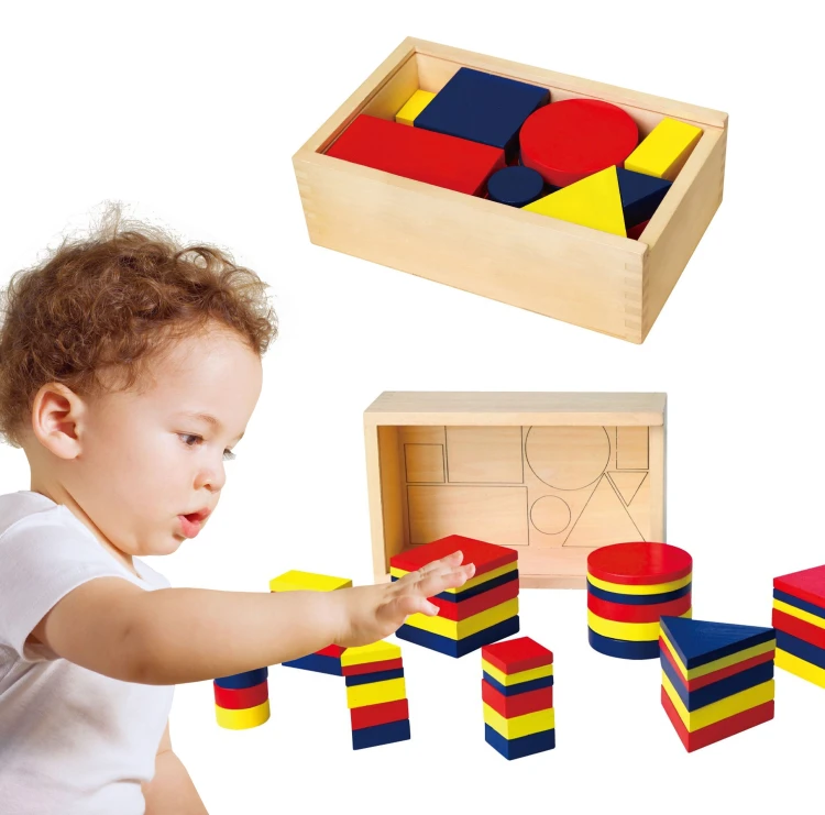 Zbliżenie na drewniane figury geometryczne Viga Toys — różne kształty i starannie wykończone krawędzie