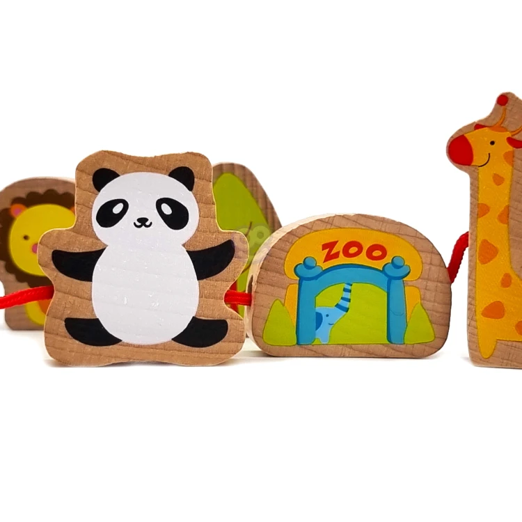 Kąt 45° na zestaw klocków ZOO — drewniane elementy do nawlekania oraz kolorystyka marki CLASSIC WORLD