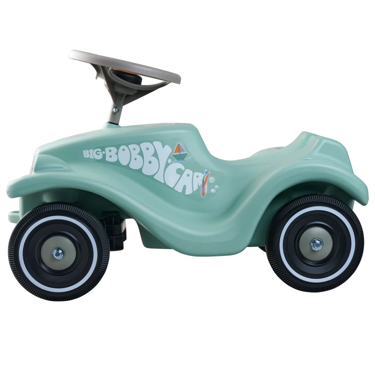 Uchwyt do przenoszenia z tyłu BIG Bobby Car — detal rączki i mocowania na obudowie jeździka