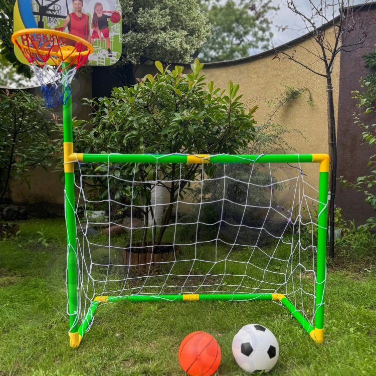 Widok akcesoriów montażowych zestawu WOOPIE — uchwyty, elementy łączeń i punkty montażu