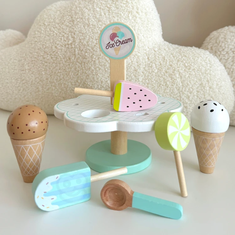 Widok z góry na stojak i lody magnetyczne TOOKY TOY, rozmieszczenie elementów pokazane czytelnie