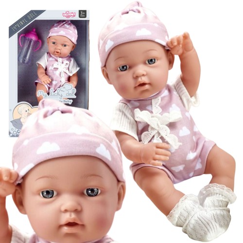Uroczy Bobasek 36 cm WOOPIE ROYAL marki 90 — lalka w kompletnym ubranku na neutralnym tle