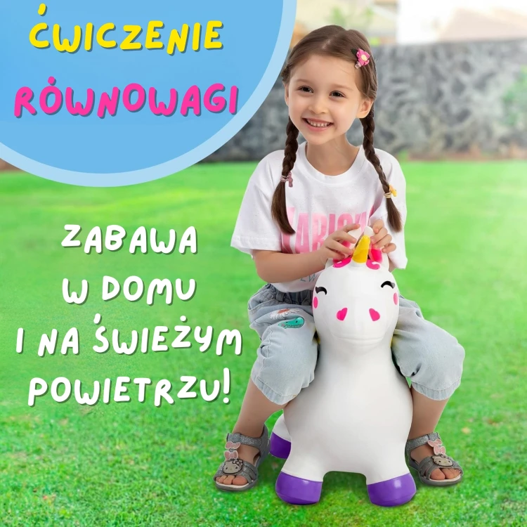 Perspektywa 3/4 skoczka Jednorożec WOOPIE — cały profil z ogonem i sylwetką na neutralnym tle studyjnym