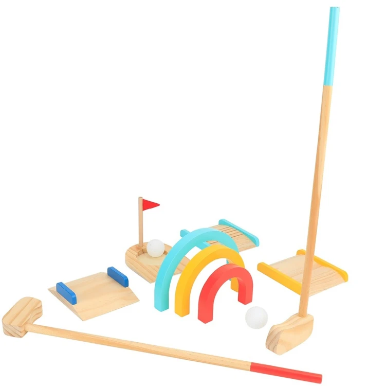 Detal kolorowych dołków i flag w zestawie TOOKY TOY — elementy pola gry, przeznaczone dla 2 osób