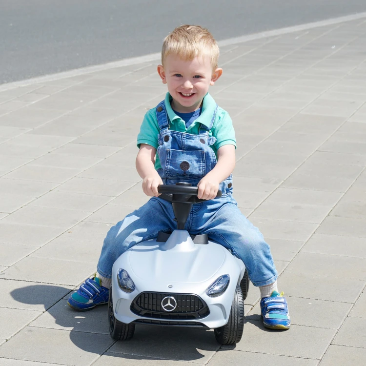Koła jeździka BIG — zbliżenie na mechanizm jezdny i antypoślizgowe wykończenie obręczy
