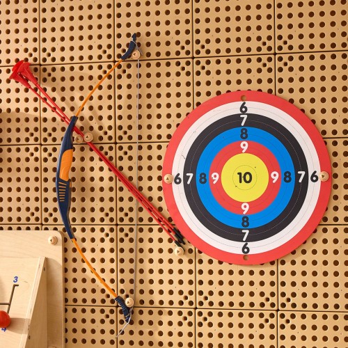 Zbliżenie na drewniany łuk zestawu MASTERKIDZ — uchwyt, cięciwa i konstrukcja widoczne z boku