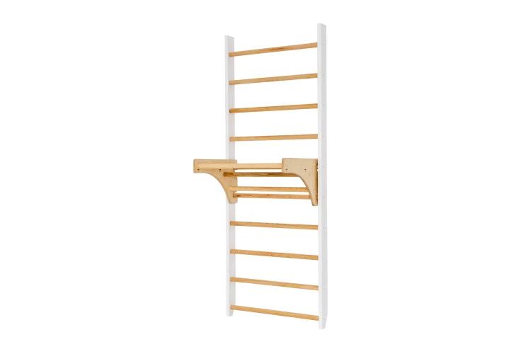 Zdjęcie prezentujące 10 szczebli drabinki i ich równomierne rozmieszczenie na całej wysokości 220 cm.
