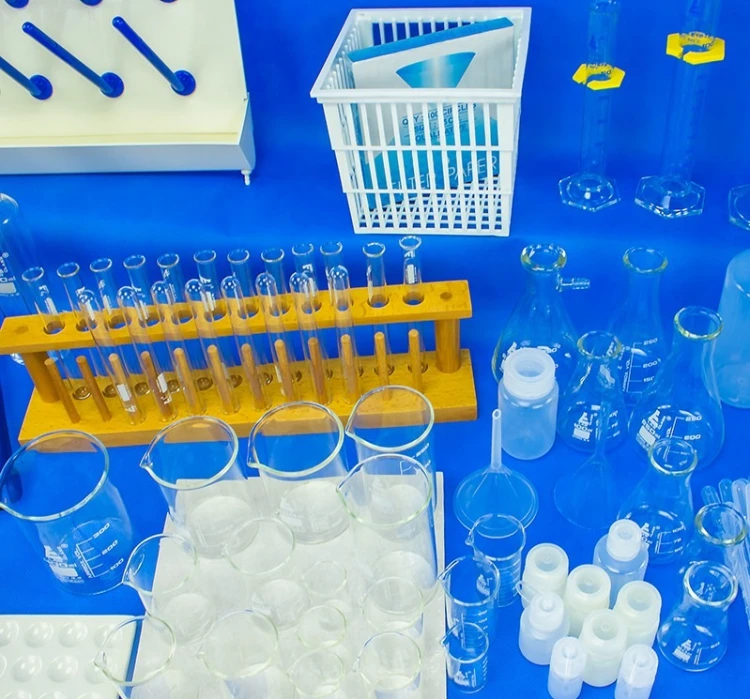 Zestaw laboratoryjny JANGAR do pokazów chemicznych i doświadczeń w szkole