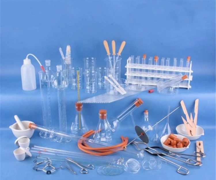 Zestaw szkła laboratoryjnego JANGAR z wyposażeniem do doświadczeń chemicznych