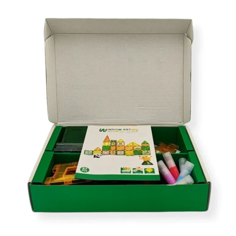 Rozpakowany zestaw 47 elementów z widocznym standardowym modułem 7,5x7,5 cm dla porównania rozmiaru.