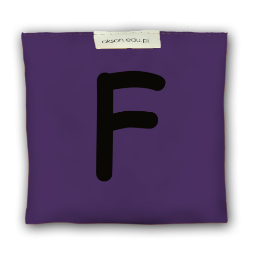 Woreczek gimnastyczny z literką F Akson — fioletowy woreczek 10 cm × 12 cm, detal nadruku litery F i struktury tkaniny