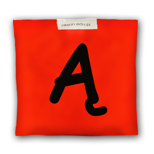 Woreczek gimnastyczny z literką Ą Akson — detal nadruku i materiału, czerwony, 10 cm x 12 cm