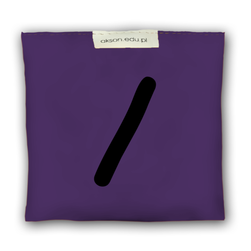 Woreczek gimnastyczny Akson 10 cm x 12 cm — zdjęcie frontu fioletowego woreczka z widocznym nadrukiem znaku, detal tkaniny