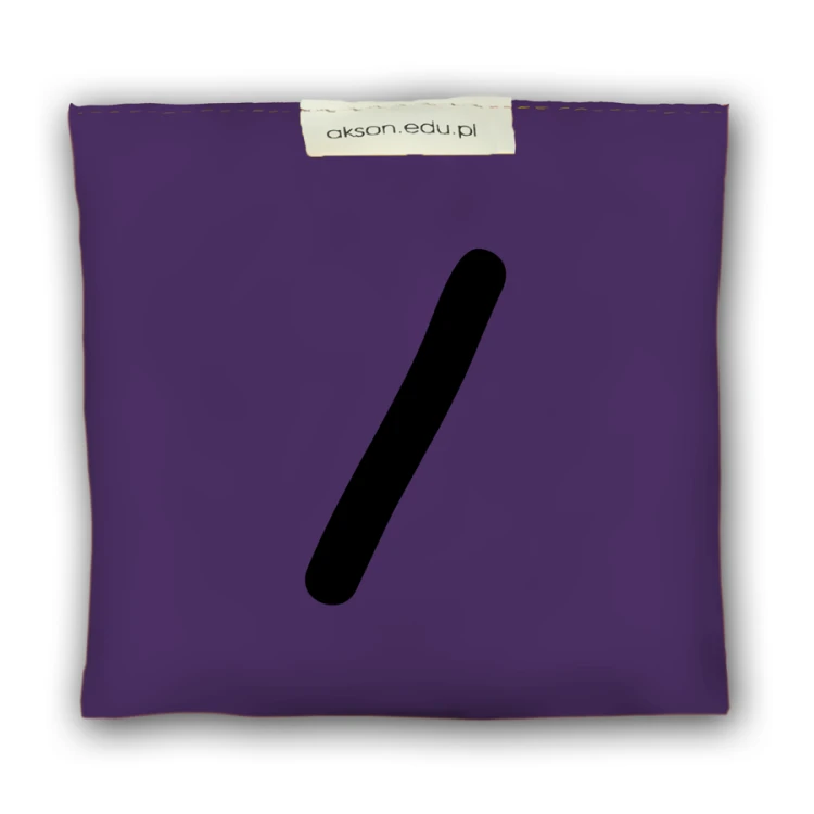 Woreczek gimnastyczny Akson 10 cm x 12 cm — zdjęcie frontu fioletowego woreczka z widocznym nadrukiem znaku, detal tkaniny