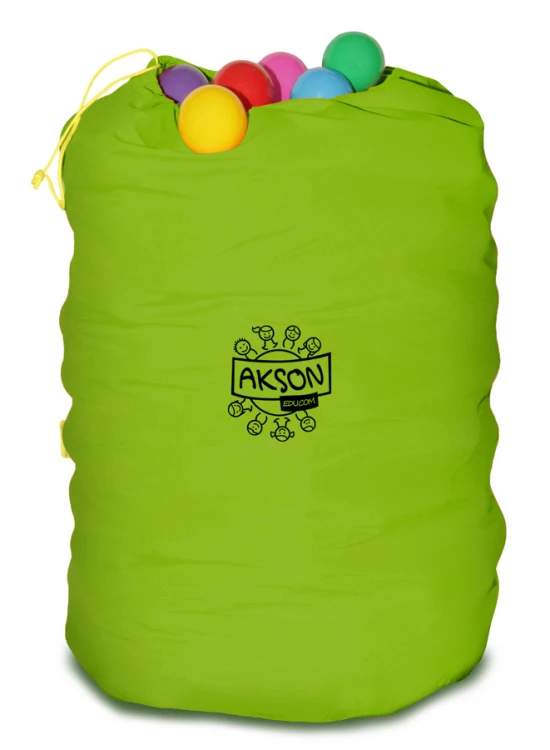 Worek na piłki Akson widoczny w całości — zielony model 95 cm × 80 cm ze sznurkiem, gotowy do przechowywania piłeczek