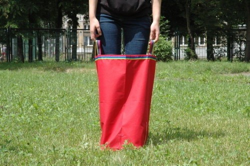Worek do skakania Akson — zbliżenie na górną część z poręcznymi uchwytami i szwem wzmocnienia