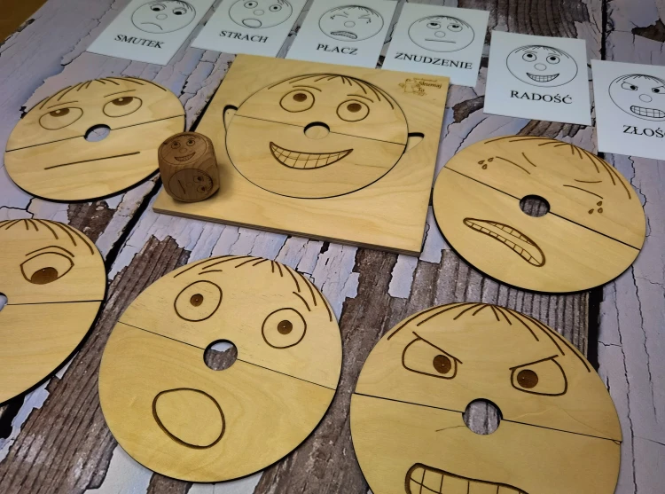 Podstawa z wycięciami do drewnianej układanki emocji EDUBOBO