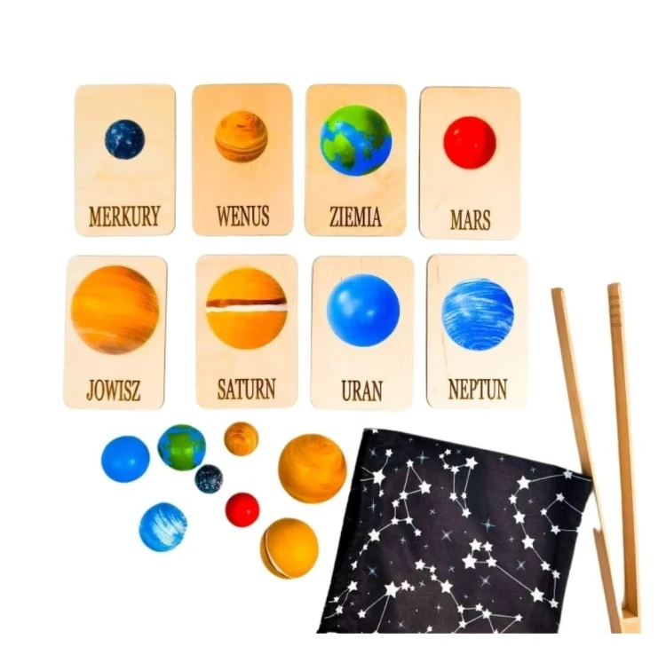 Drewniany zestaw edukacyjny Układ Słoneczny EDUBOBO z ręcznie malowanymi planetami i kartami