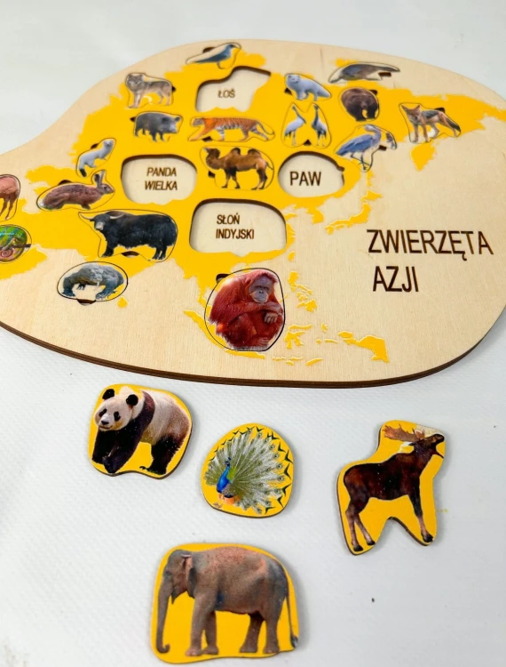 Drewniane puzzle EDUBOBO o faunie Azji z podpisami w podstawie układanki