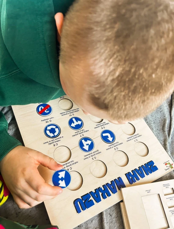 Drewniane układanki Znaki drogowe EDUBOBO - widok kompletu czterech plansz