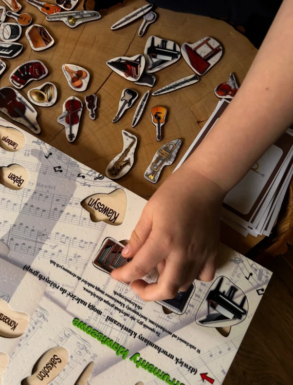 Układanka Podział instrumentów EDUBOBO – edukacja muzyczna przez zabawę i poznawanie instrumentów