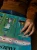 Oznaczenia SF₆, HFCs, PFCs i NF₃ na edukacyjnej układance o emisjach