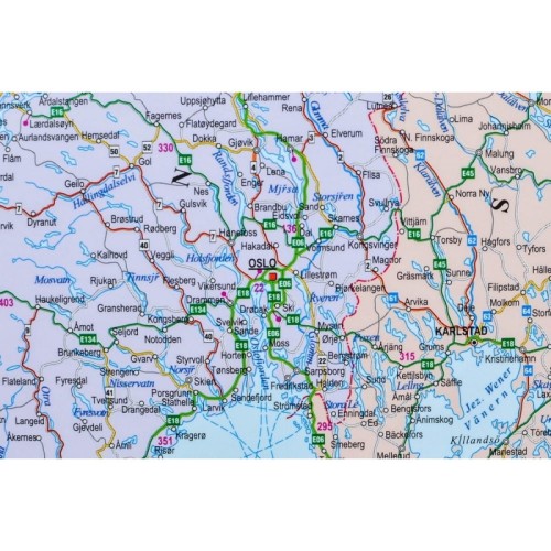 Mapa korkowa Europy 148x98 cm KARTA z aluminiową ramą i narożnikami z tworzywa, widok całości