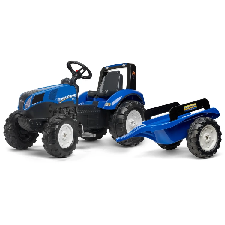 Przyczepa traktora New Holland T8 FALK podczas zabawy na świeżym powietrzu