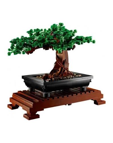 Zbliżenie na różowe kwiaty oraz detale drzewka bonsai LEGO® 10281